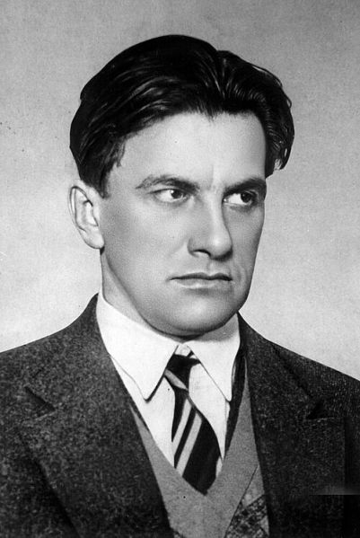 Файл:Владимир Маяковский 1930.jpg